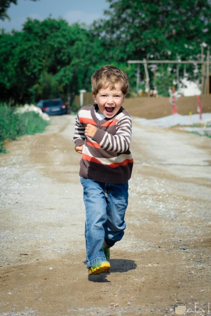 صور جمال الطفل وهو يجري